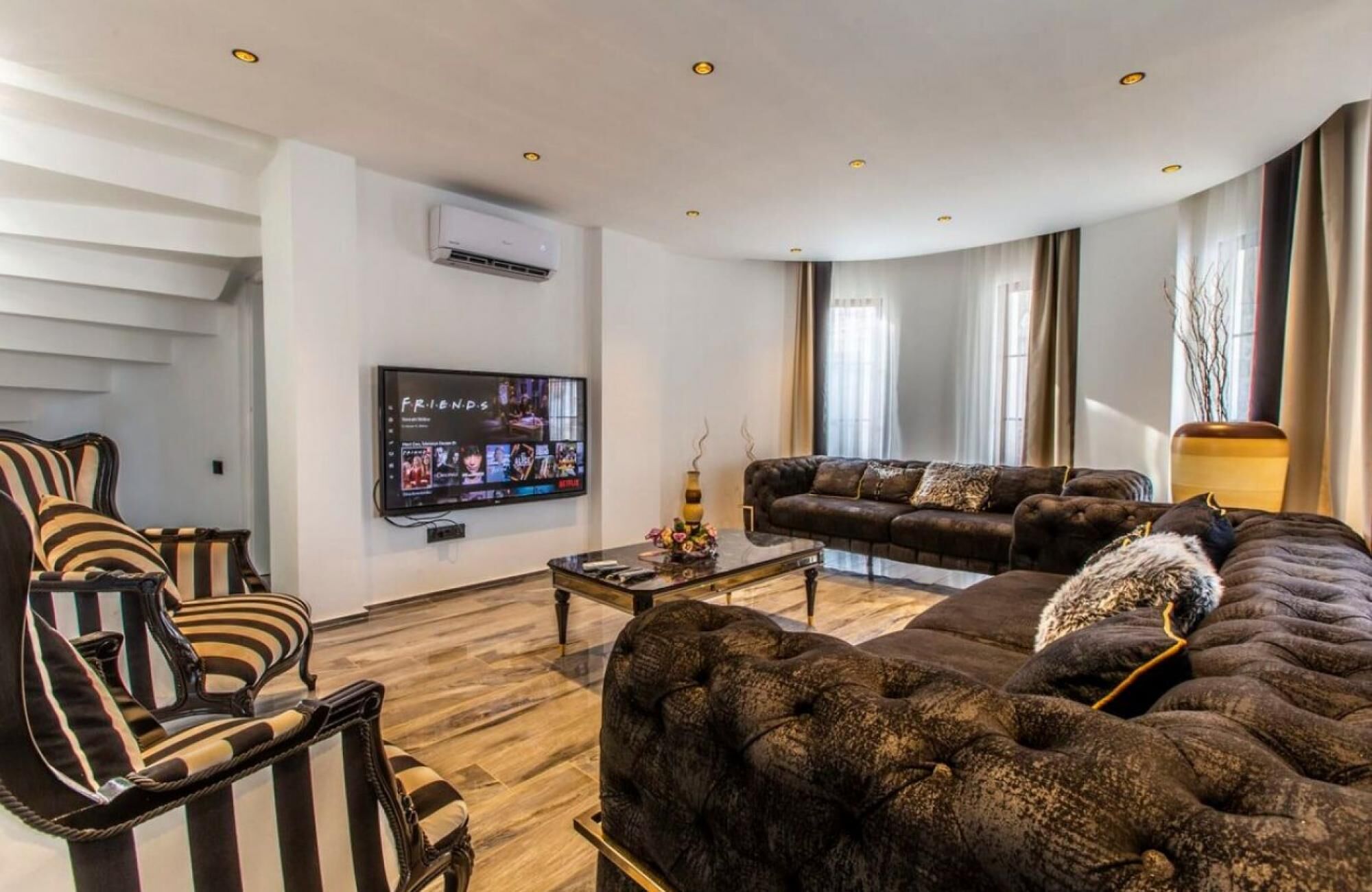 Foto - Luxurious Villa with Private Pool in Antalya