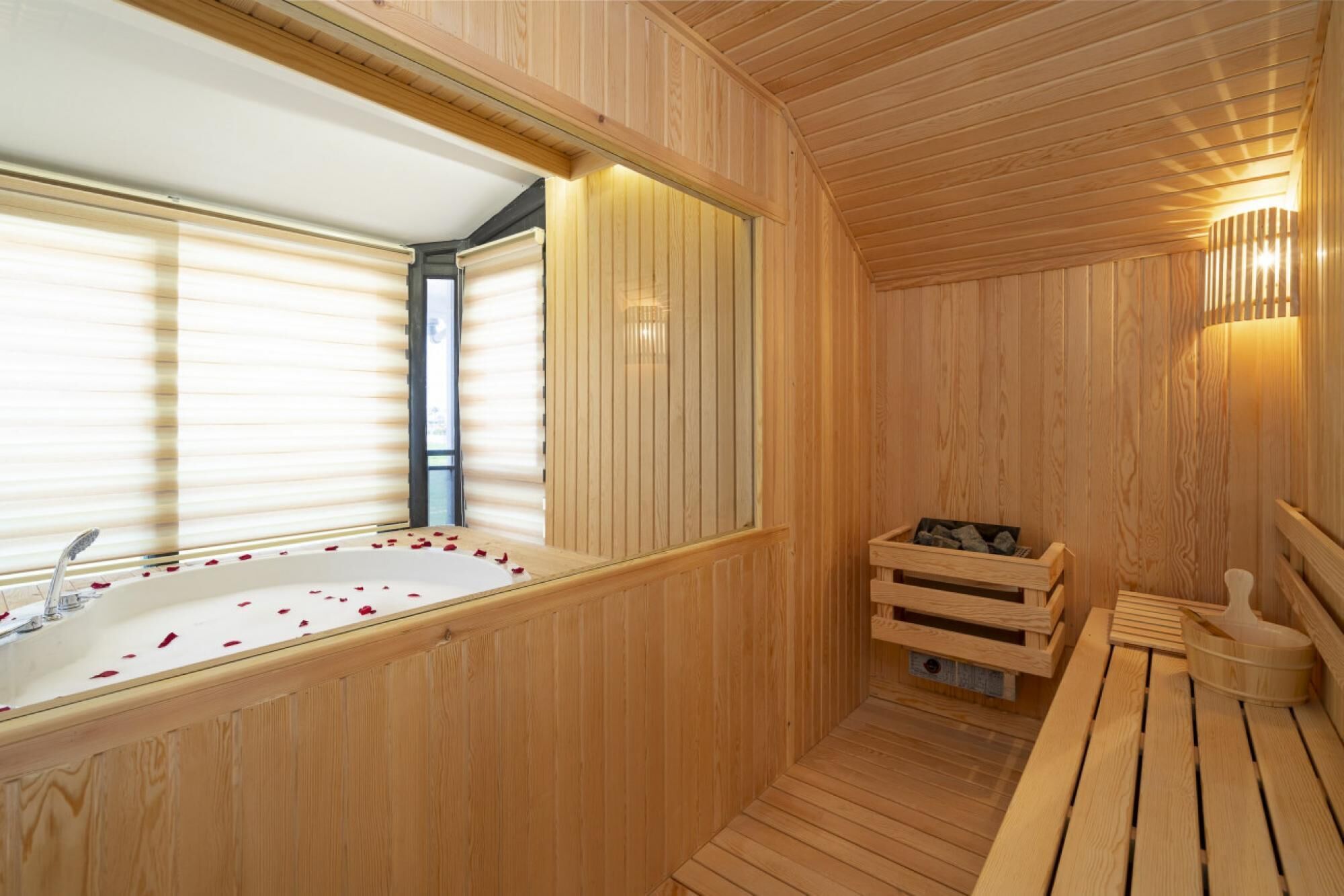 Foto - Villa w Jacuzzi, Private Pool, Garden in Antalya