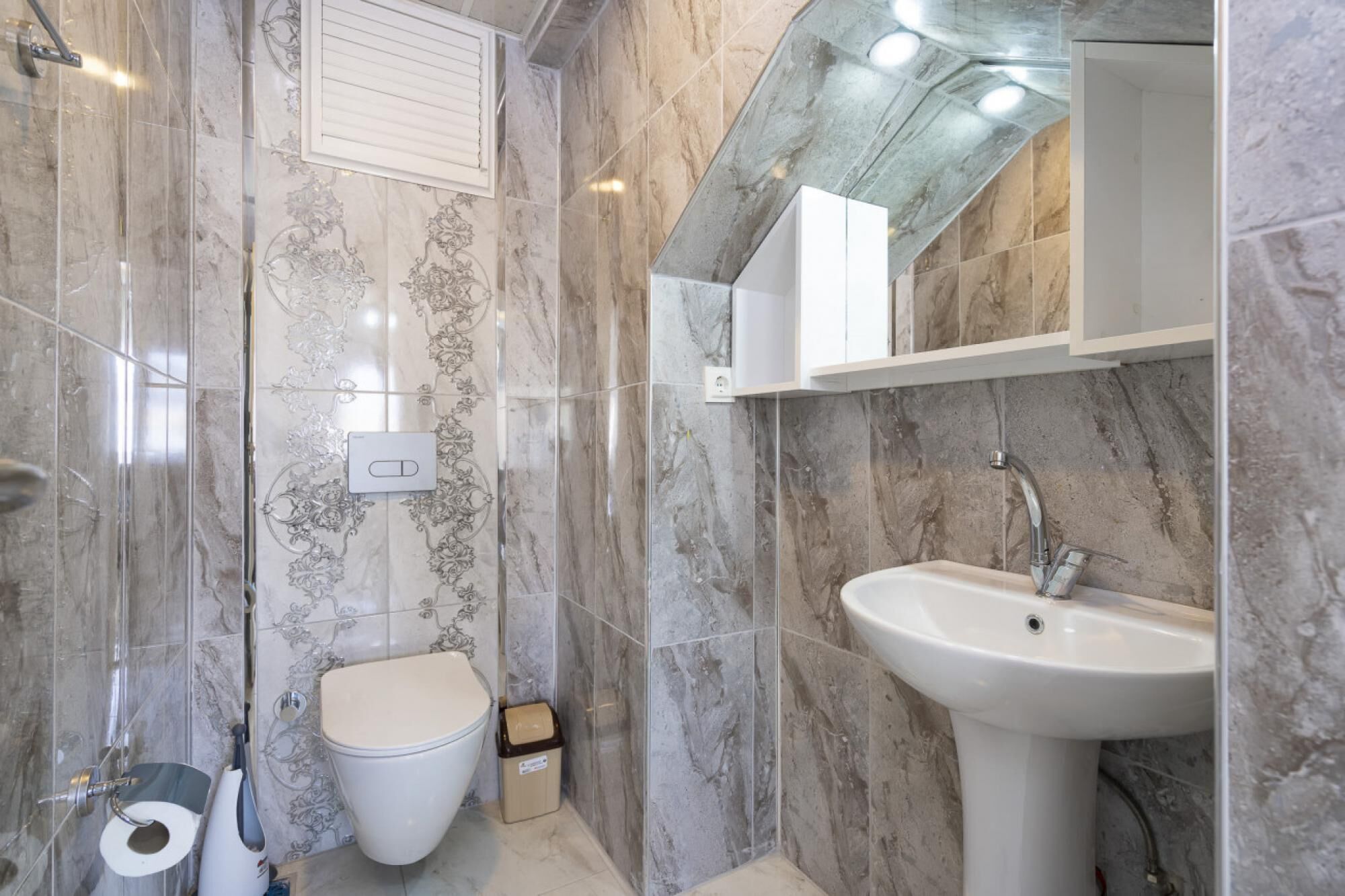 Foto - Villa w Jacuzzi, Private Pool, Garden in Antalya