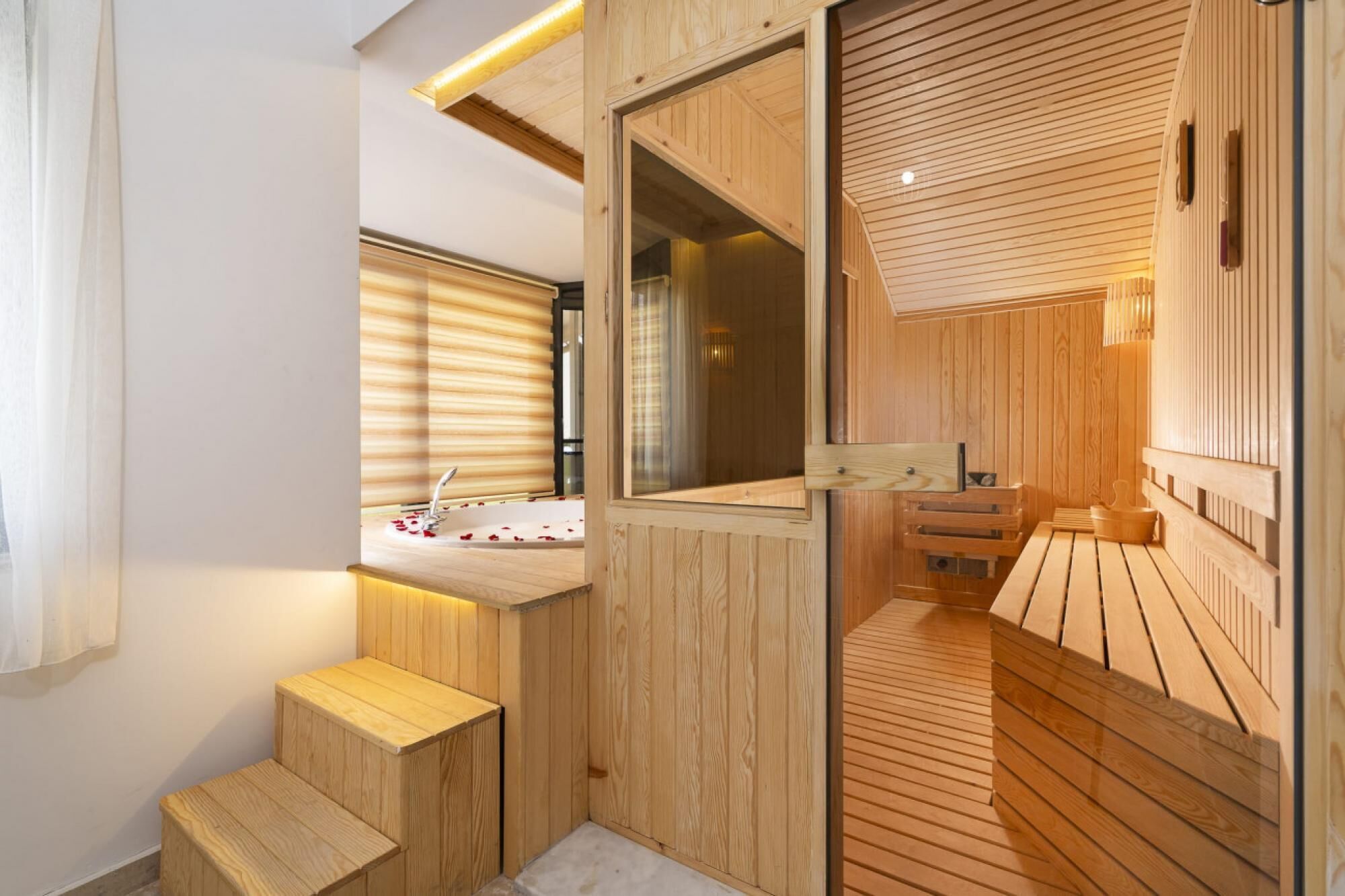 Foto - Villa w Jacuzzi, Private Pool, Garden in Antalya