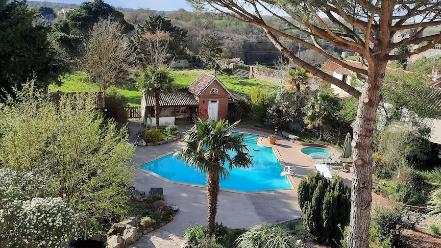 HOTEL LE MANOIR DE LA BARBACANE