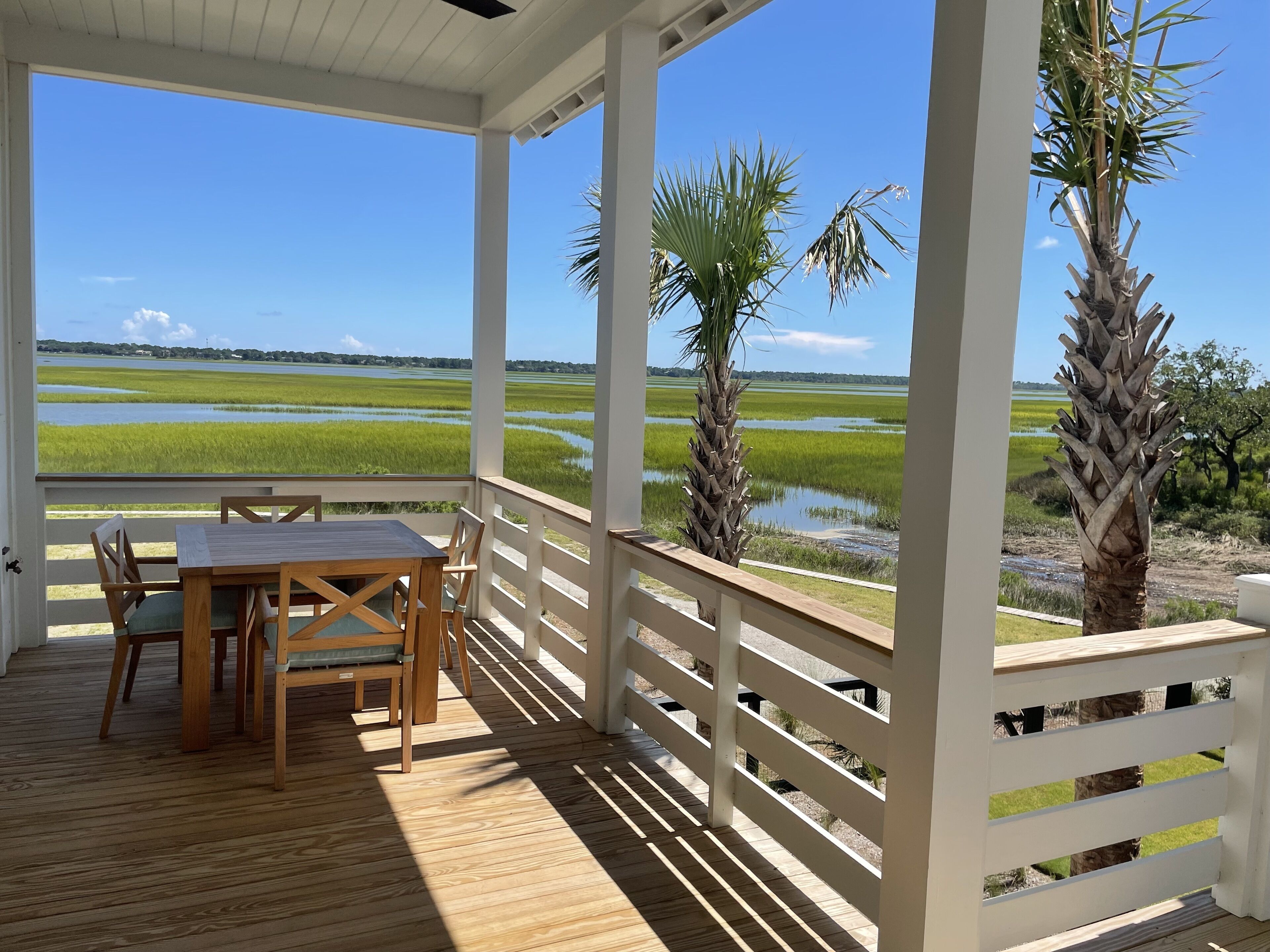 “Sanderling” (3040 Southerly Way) 2 person creekside bungalow at Kiawah River