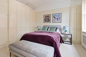Apartment, 2 Bedrooms | 2 bedrooms - Stylish London Getaway In The Heart Of The City (London)