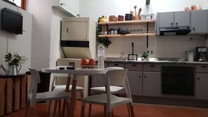 Apartment, 1 Bedroom, Fireplace, Garden View | Laundry