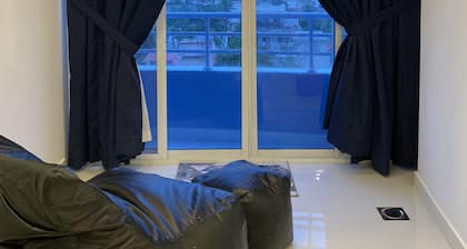 Zaha homes-Suite 3MZ: 2br Family apt with pool