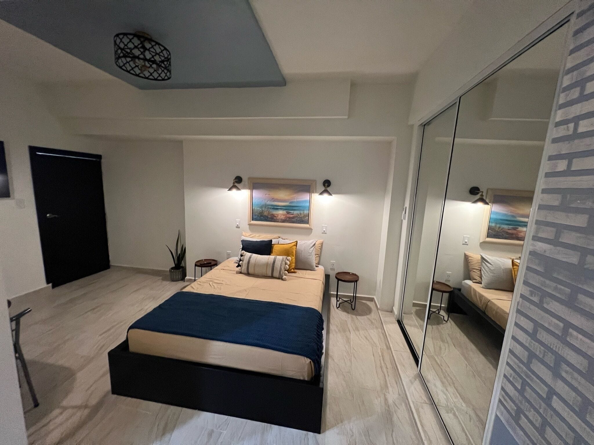 Suite #36 (Not window-view)