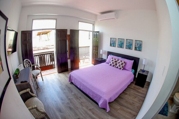 Suite #33 (With Balcony)