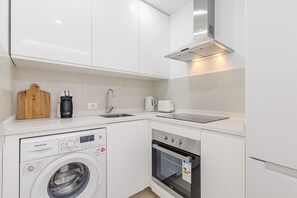 Fridge, microwave, oven, coffee/tea maker