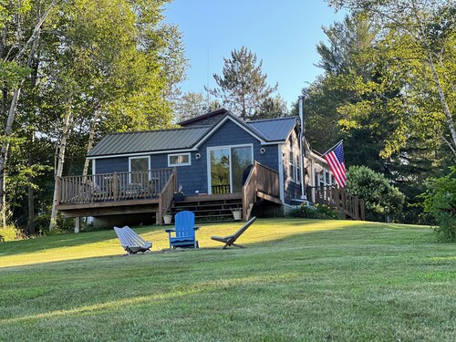 Private cottage on Swanlake