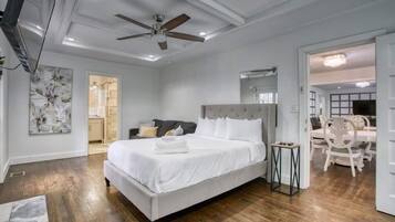 8 bedrooms, desk, iron/ironing board, travel crib