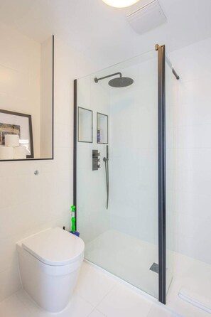 Basic-Apartment, 1 Doppelbett | Badezimmer