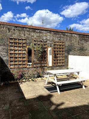 Basic-Apartment, 1 King-Bett | Balkon