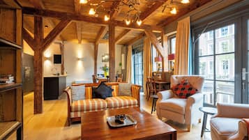 1 bedroom, individually decorated, individually furnished