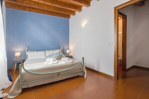 1 dormitori, wifi i roba de llit 