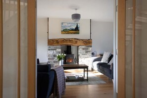 TV, fireplace - Brecon Beacons Cottage with Stunning Country Views (Myddfai)
