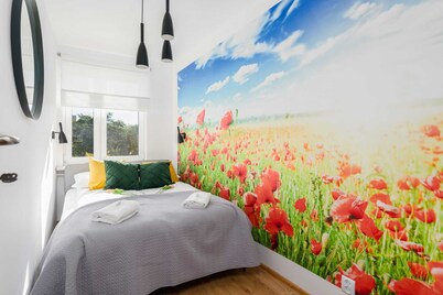 Sunny Apartment with Balcony | Close to the Park