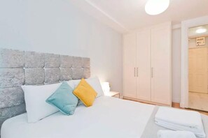 Apartment, 1 Queen Bed with Sofa bed