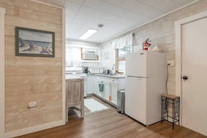 冰箱、烤箱、炉灶、茶具/咖啡用具