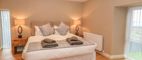 4 bedrooms, individually decorated, individually furnished, free WiFi
