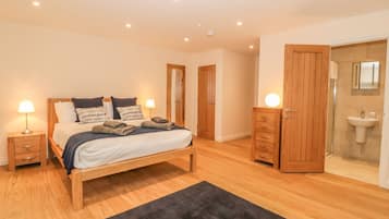 4 chambres, décoration personnalisée, ameublement personnalisé