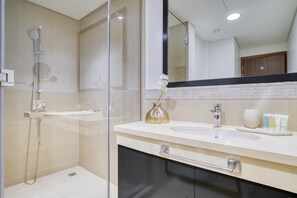 Baignoire, serviettes fournies