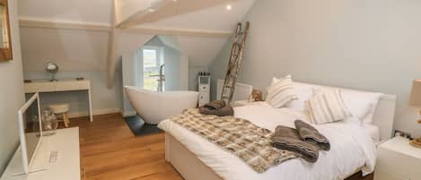 3 camere, con stile personalizzato, con arredamento individuale