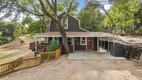2 Bedroom Cabin in the Woods