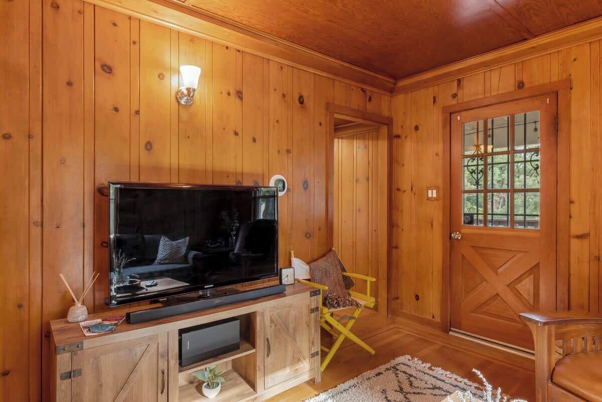 2 Bedroom Cabin In The Woods - Auburn, CA