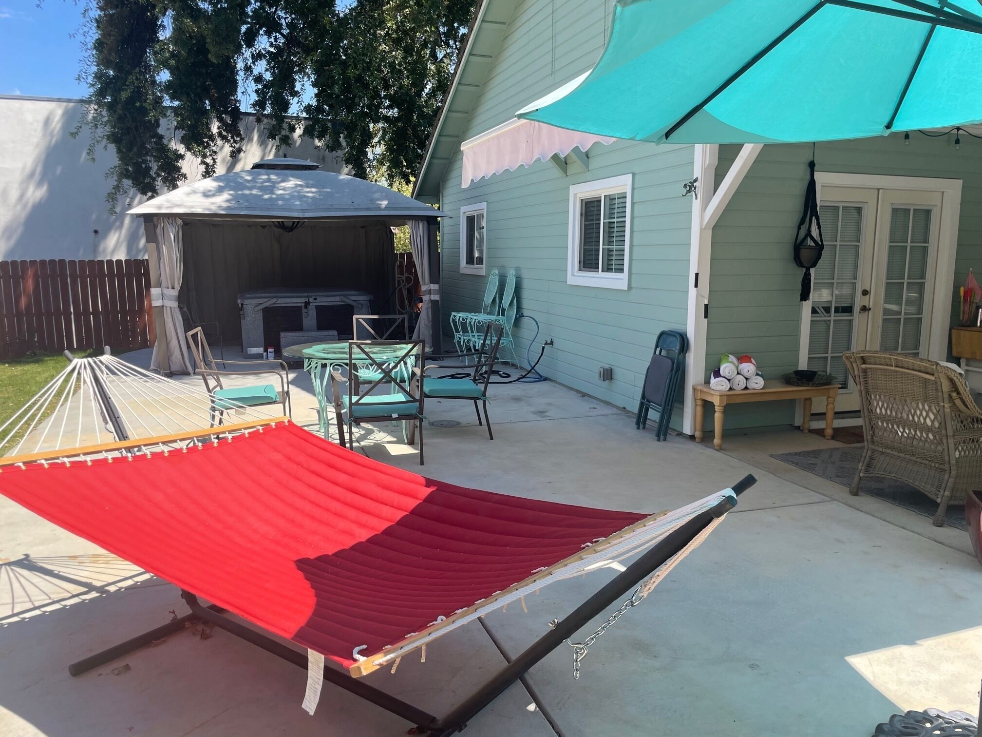 屋外ダイニングエリア