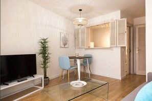 Standard-Studio, eigenes Bad | Innenbereich