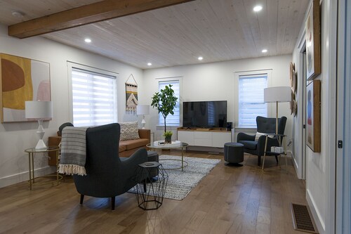 WaveCrest Cottage -KINGSVILLE - Premium Comfort