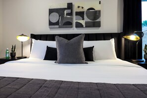4 chambres, fer et planche à repasser, lit parapluie, Wi-Fi gratuit