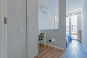 8 bedrooms - 8 Bedroom Apartment in Reggio Emilia Center (Reggio nell'Emilia)