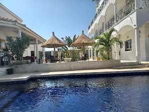 Courtyard view - Jozene House (La Somone)
