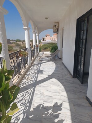 Terrace/patio - Jozene House (La Somone)
