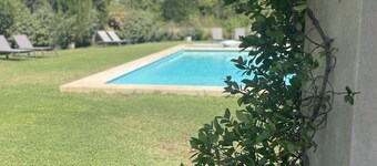Mas de Charme Dans les Alpilles Avec Piscine, Belles Prestations