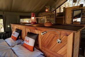 1 bedroom - Luxury safari tent between Maun and Moremi (Shorobe)