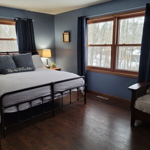 3 bedrooms, free WiFi, bed sheets