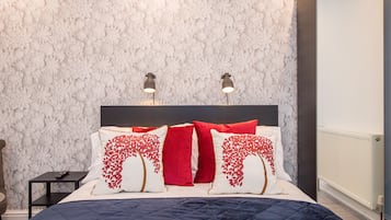 1 quarto, escrivaninha, ferros/tábuas de passar roupa, Wi-Fi de cortesia