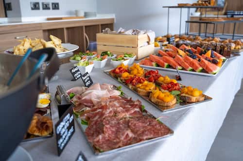 Colazione a buffet a pagamento, servita tutte le mattine