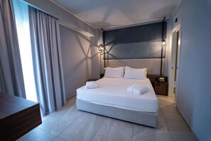 Suite, 1 Queen Bed, Non Smoking, Garden Area (with Sofabed)