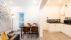 Dining - Cherry Blossoms Studio Apartment (Fairfield)