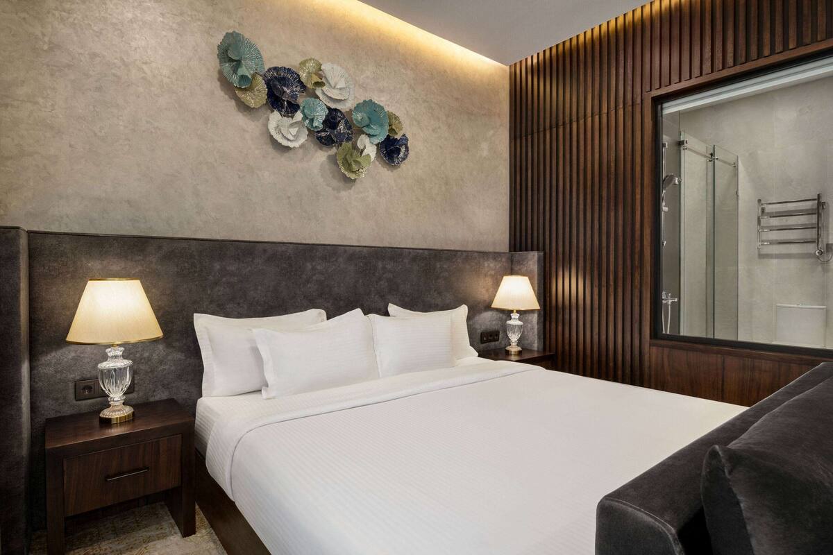 Deluxe Room, 1 King Bed