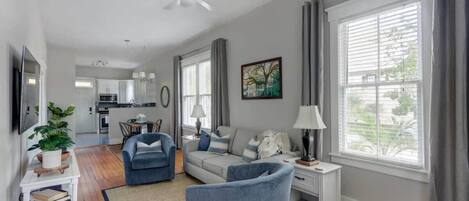 Een televisie en een kantoor