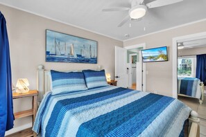 House, 2 Bedrooms | 2 bedrooms, iron/ironing board, WiFi - Sea Pirate 5 2 Bedroom Home by RedAwning (Holmes Beach)