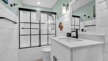 House, 2 Bedrooms | Bathroom | Towels