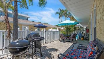 House, 2 Bedrooms | Outdoor dining