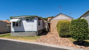 Exterior - Getaway to Cabin 49- this charming, cute cabin located in the Geographe Holiday Park (Broadwater)