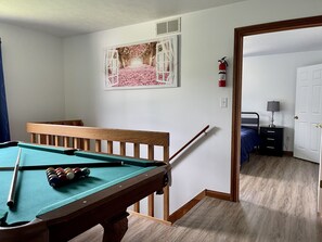 Games room - 10mins to IU/Close to Lake Lemon/Pet Friendly/  (Bloomington)