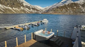 Outdoor spa tub - Senja Fjordcamp - Senja by Heart (Torsken)